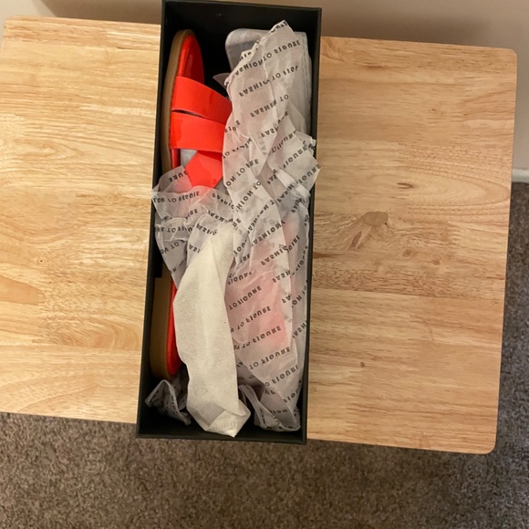 Sandals - Picture 2 of 4